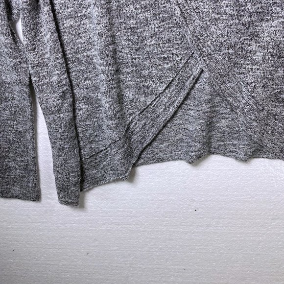 American Eagle M Gray Tulip Hem Oversized Sweater - Picture 7 of 10